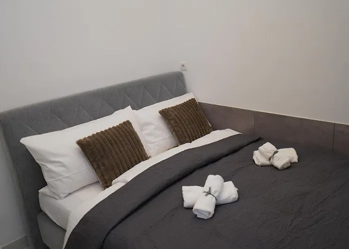 Real Appartments Апартаменти *