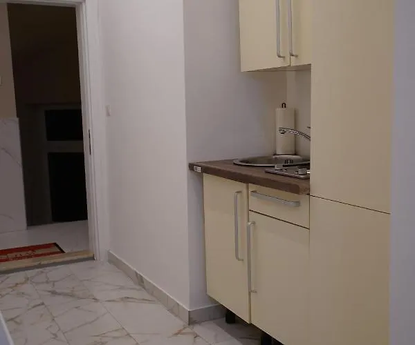 Real Appartments Апартаменти *